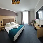 Отель La Souveraine 3*