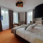 Отель La Souveraine Контрексвиль