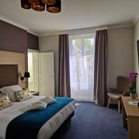 Hotel La Souveraine 3*
