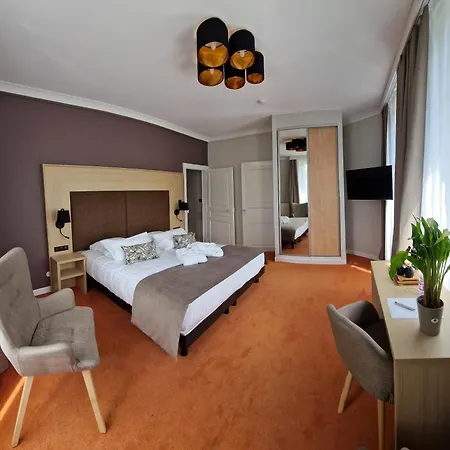 La Souveraine Ξενοδοχείο 3*