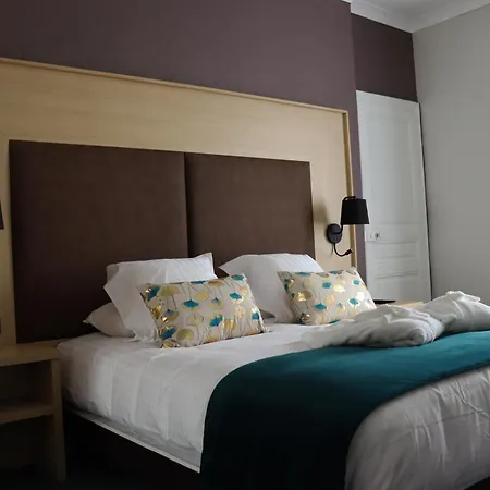 La Souveraine Szálloda Contrexéville