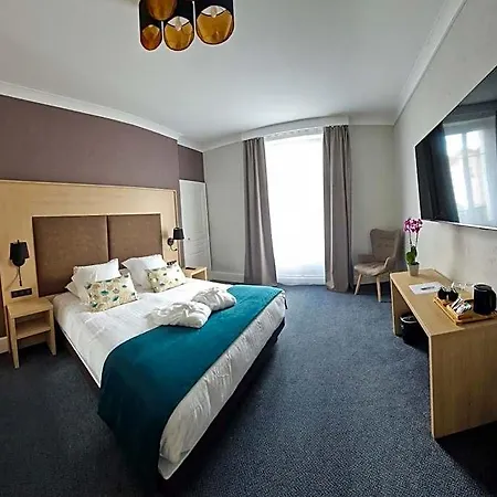Hotel La Souveraine 3*