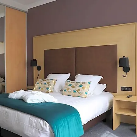 La Souveraine Hotel 3*