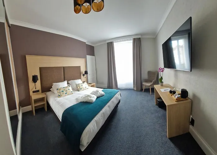 Hotel La Souveraine 3*