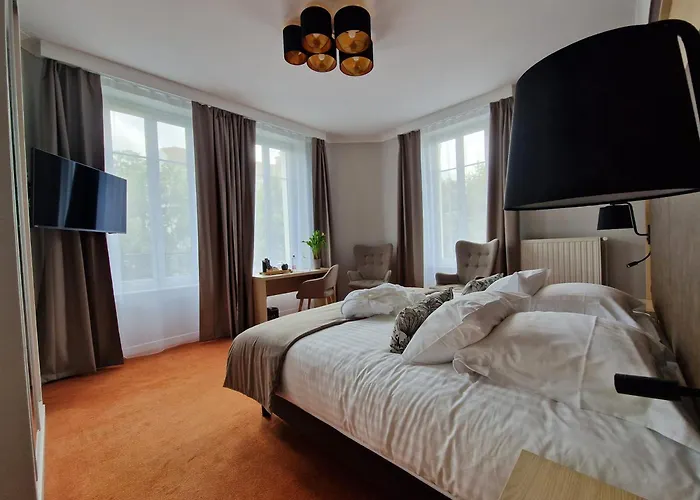 Hotel La Souveraine Contrexéville