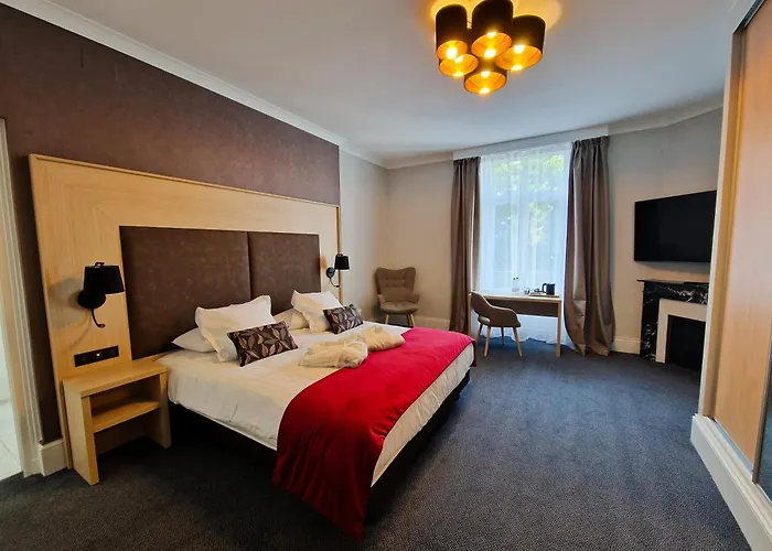 La Souveraine Hotel 3*